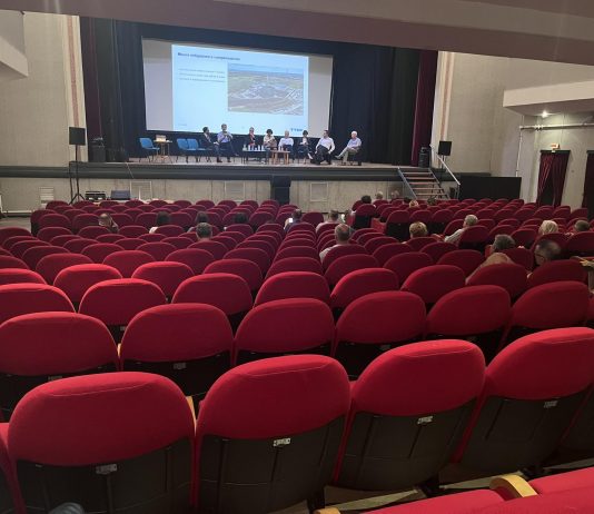 Ostiglia, assemblea sul turbogas semideserta. Opposizione e comitato: “Poco pubblicizzata e con scarso preavviso”