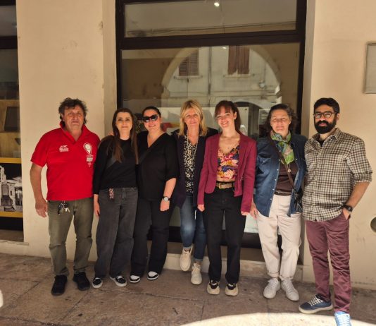 Ostiglia, taglio del nastro per la nuova sede dell’Informagiovani