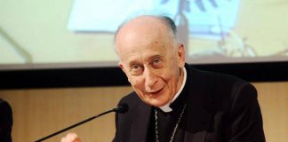 Camillo Ruini in condizioni critiche, il cardinale è assistito in casa