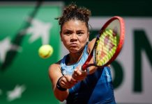 Roland Garros, time-out medico e lacrime per Paolini: cos’è successo a Parigi