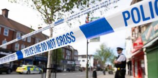Ebrei accoltellati a Londra, 45enne incriminato per tentato omicidio