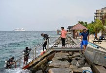 Italiani morti alle Maldive, missione internazionale finita: materiale recuperato consegnato a polizia