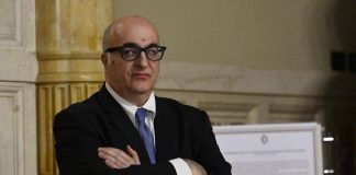Scorta per Mario Sechi dopo una minaccia: “In mezza giornata la mia vita è cambiata”