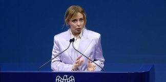 Meloni cita Virgilio all’assemblea di Confindustria: “Così si sale alle stelle”