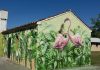 Gli studenti del Liceo Giulio Romano firmano il murale “Fenicotteri Rosa” ad Albarella