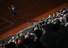 Roland Garros, è tornato il coro che ‘disturba’ i tennisti: “Olè”