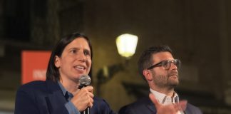 Schlein lancia la volata a Murari: “Mantova è stata un esempio, continuerà a esserlo”