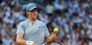 Sinner, il nuovo kit al Roland Garros non convince: “Sembra Cenerentolo”