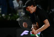 Sinner più forte della pioggia, Medvedev ko in tre set e due giorni: è finale a Roma