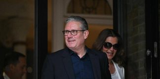Amministrative Gb, disfatta per Starmer: “Risultati amari”. Farage vola, Labour in crisi