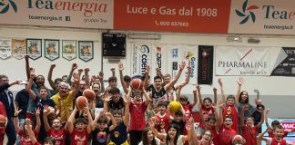 Boudet decisivo sulla sirena: gli Stings battono 83-81 la Nervianese nel primo atto playoff