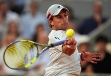 Roland Garros, Tabur litiga con arbitro durante match con Sinner: cos’è successo