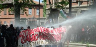 Primo maggio a Torino, gruppo si stacca da corteo verso Askatasuna: tensioni con agenti