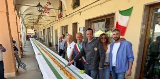Torta delle rose da 37,40 metri: nuovo record per “San Benedetto in Fiore”