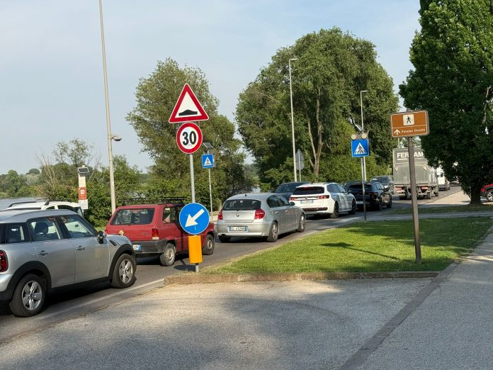 traffico lungolago 2