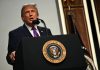 Iran, Trump sospende attacco: “Ci sono sviluppi positivi”. Teheran avverte: “Non fate un altro errore strategico”