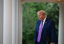 Iran, Trump minaccia di nuovo Teheran. E convoca i consiglieri della sicurezza