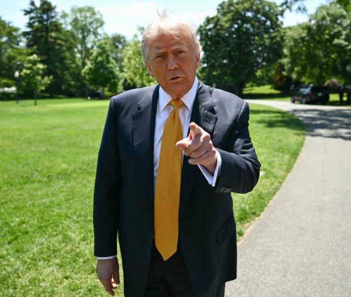trump_dito_120526_afp