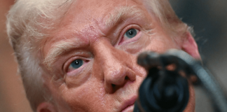 Trump, sondaggio boccia il presidente: Iran e economia, disapprovazione record