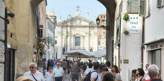 Ferragosto, il caldo frena il turismo a Mantova: presenze -10%. “Si attende il last-minute”