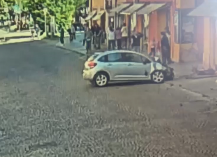 auto sulla gente Modena