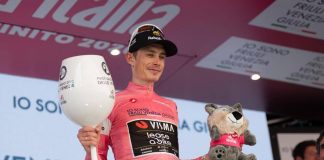 Giro d’Italia, Vingegaard vince anche la 16esima tappa e resta maglia rosa