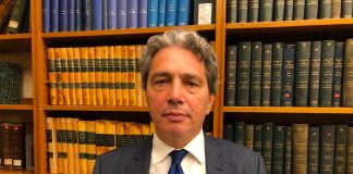 Farmaceutica, Santillo (M5S): “Industria del farmaco ha un ruolo nella transizione ecologica”