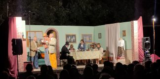 Viadana, grande successo per la commedia dialettale: in scena la Compagnia Fil Fer