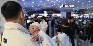 Cina, stanziati 99,9 mld di yuan per sussidi all’infanzia per il 2026