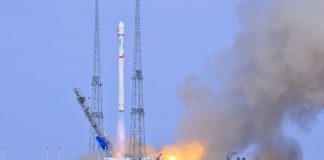 Cina, lanciati due nuovi satelliti nello spazio