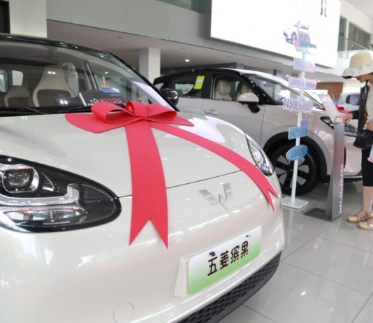 Cina, esportazioni di auto a nuova energia più che raddoppiate a maggio