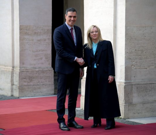 Meloni incontra Sanchez “Linea comune Italia-Spagna sul prossimo bilancio Ue”