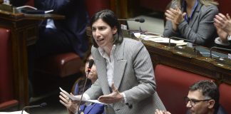 Ue, Schlein “Meloni faccia con noi battaglia per rilancio industriale”