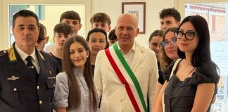Giornata speciale a Solferino: il sindaco Bignotti consegna la Costituzione ai neodiciottenni