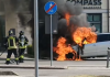 Auto in fiamme a Porta Mulina, i Vigili del Fuoco spengono il rogo