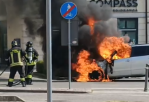 Auto in fiamme a Porta Mulina, i Vigili del Fuoco spengono il rogo