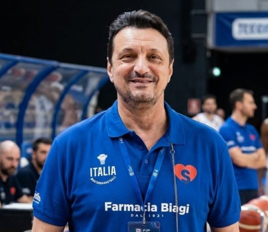Moglia, dalle sfide sul parquet alla panchina azzurra: nuova avventura di Fausto Bernardelli