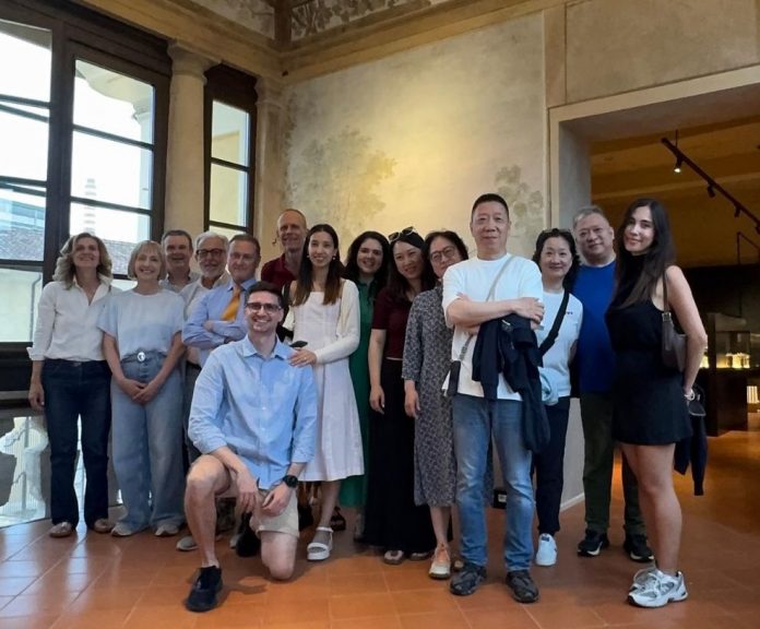 turisti germania cina visita ostiglia