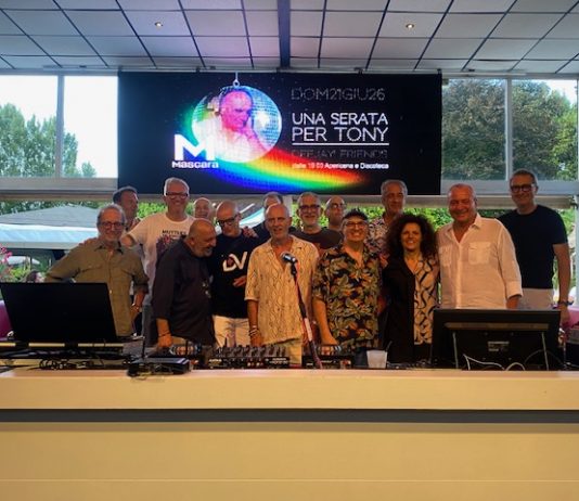 In tanti al Mascara per l’omaggio a Tony Caranci: alla consolle gli amici dj