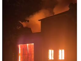 Incendio alla Cantina di Quistello, chiusa la strada d’accesso. Fiamme visibili da lontano