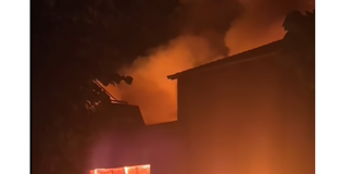 Incendio alla Cantina di Quistello, chiusa la strada d’accesso. Fiamme visibili da lontano