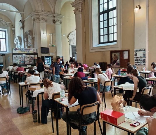 Maturità, gli studenti mantovani promuovono le tracce. Timori quasi unanimi per il secondo scritto