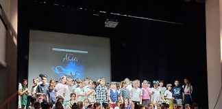 Pomponesco, quando i bambini raccontano la democrazia: emozioni al Teatro Novecento