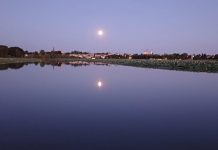 Mantova, tra acqua e stelle: una notte in barca sul Lago Superiore