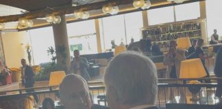 Figc elegge il presidente, sfida Malagò-Abete. Protesta dei tifosi