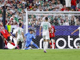 Mondiali, Algeria-Austria 3-3: ‘biscotto’ al fotofinish e Iran eliminato