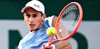 Roland Garros, Arnaldi si ritira: Cobolli in finale senza giocare
