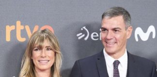 Spagna, rinviata a giudizio la moglie del premier Sanchez: passaporto ritirato