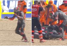 Bezzecchi, caduta e furia in gara Sprint: spinge un commissario, squalificato da Gp Repubblica Ceca