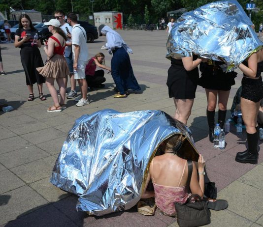 Caldo estremo si sposta, temperature giù in Italia da mercoledì. Record bollente in Germania e Polonia